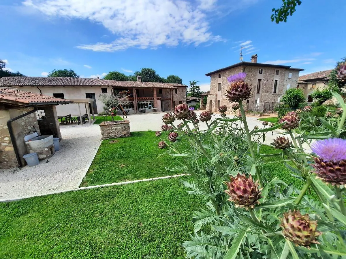 Vakantieboerderij Corte Davini Agriturismo Monzambano Italië