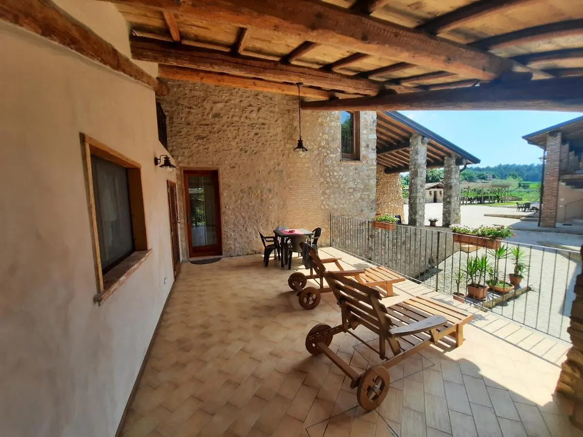 Corte Davini Agriturismo Monzambano 0*,