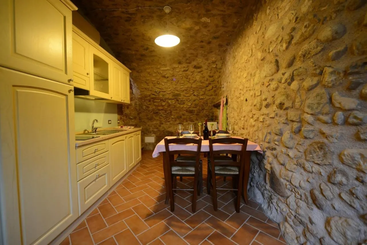 Corte Davini Agriturismo Monzambano 0*,