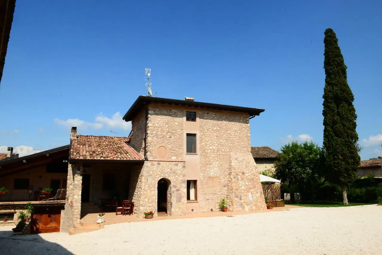 Corte Davini Agriturismo Monzambano Vakantieboerderij