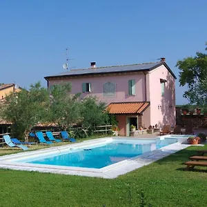 Farma La Casa Del Mandorlo, Monzambano